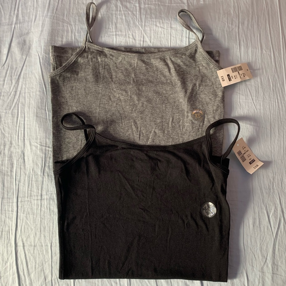 2 Aéropostale camisoles